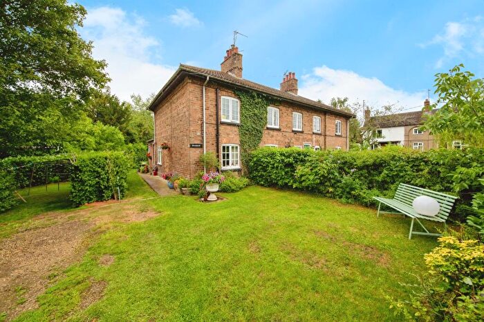 2 Bedroom End Of Terrace House For Sale In Aveland Way, Aslackby, Sleaford, NG34