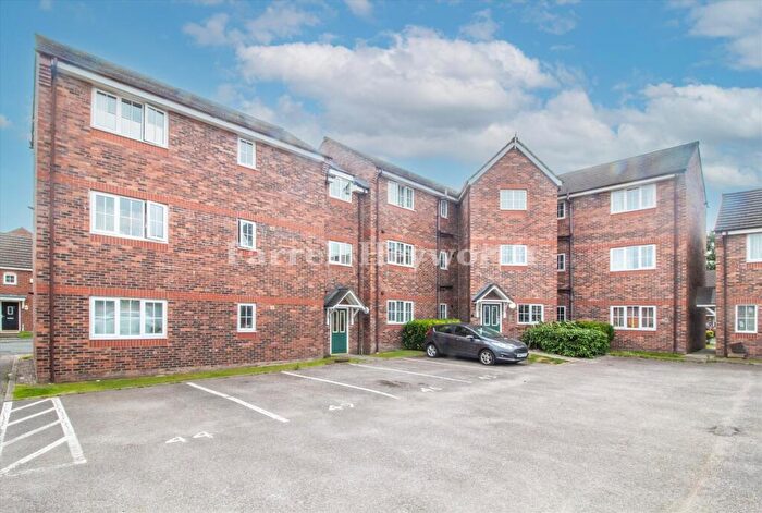 2 Bedroom Flat For Sale In Royal Drive, Fulwood, Preston, PR2