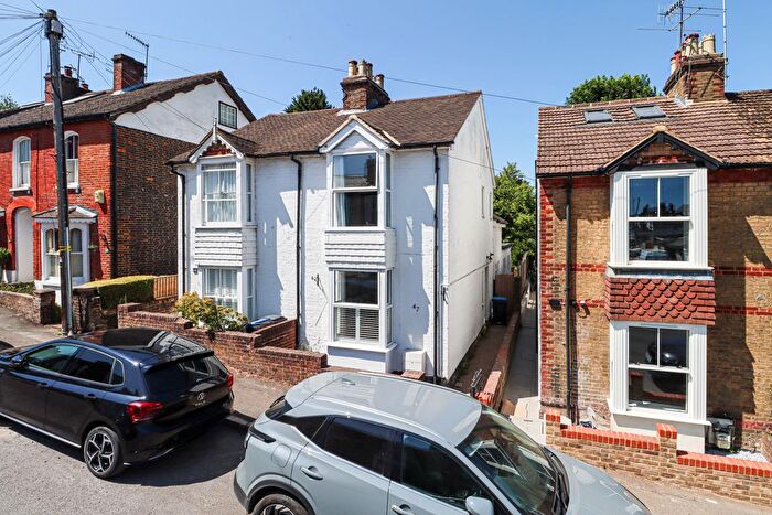 3 Bedroom Semi-Detached House To Rent In Kitsbury Road, Berkhamsted, HP4