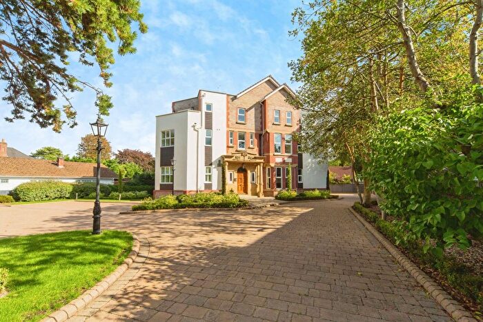 3 Bedroom Flat For Sale In Victoria Road, Formby, Liverpool, Merseyside, L37