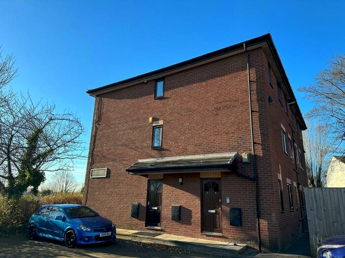 2 Bedroom Flat To Rent In Abbey Grove, Eccles, Manchester, M30