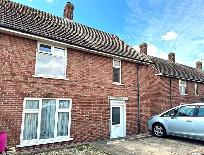 4 Bedroom End Of Terrace House For Sale In St. Leonards Road, Weymouth, DT4