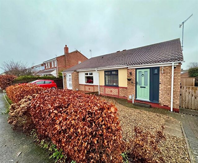 2 Bedroom Semi Detached Bungalow For Sale In Jackson Close, Cayton, Scarborough, YO11