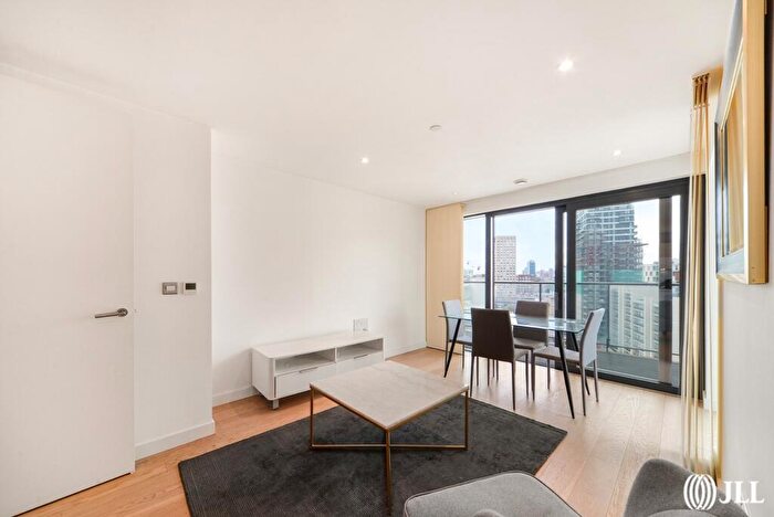 1 Bedroom Flat For Sale In Horizons Tower, Yabsley Street, E14