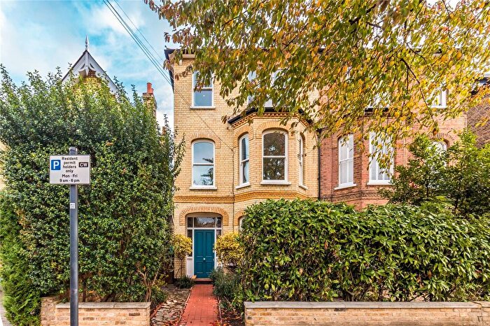 2 Bedroom Flat To Rent In Burlington Road, Chiswick, W4