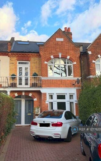 4 Bedroom Maisonette To Rent In Bedford Hill, London, SW12