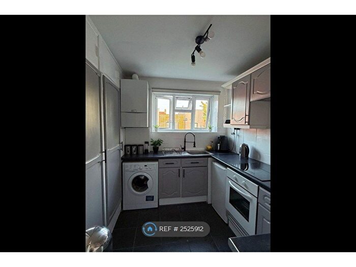 1 Bedroom Flat To Rent In Anstridge Road, Eltham, SE9