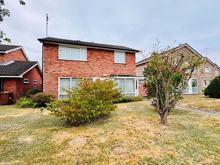 4 Bedroom Detached House For Sale In Walcot Walk, Peterborough, PE3