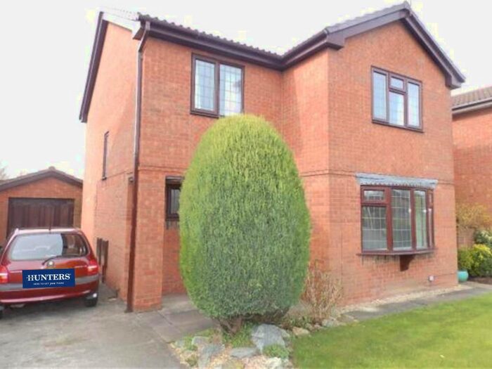 4 Bedroom Detached House To Rent In Vine Road, Great Sutton, Cheshire, CH66