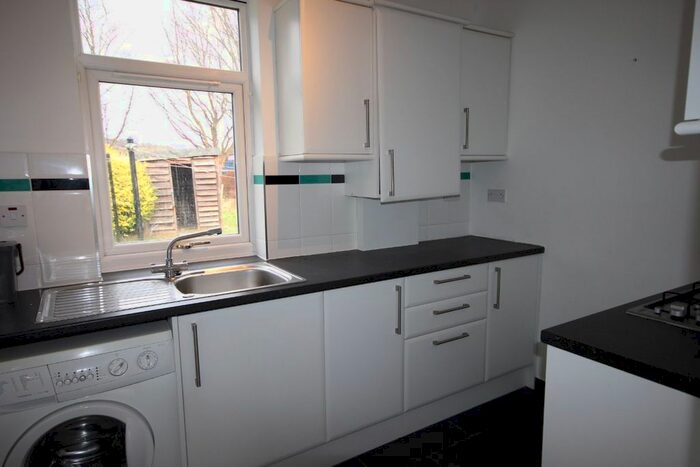 2 Bedroom Flat To Rent In Whitson Road, Edinburgh, EH11