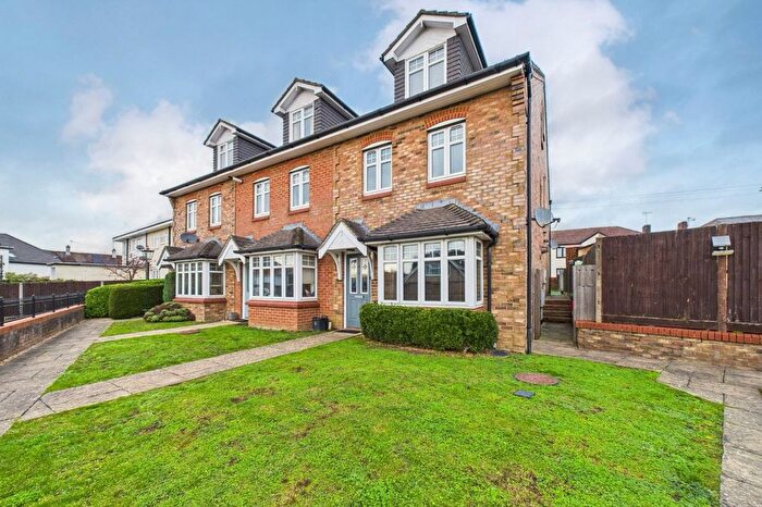 2 Bedroom End Terrace House For Sale In Haig Road, Aldershot, Hampshire, GU12