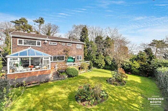 5 Bedroom Detached House For Sale In The Grange, Rugeley, WS15