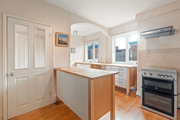 2 Bedroom Semi-Detached Bungalow For Sale In Holmfield Avenue East, Leicester, LE3