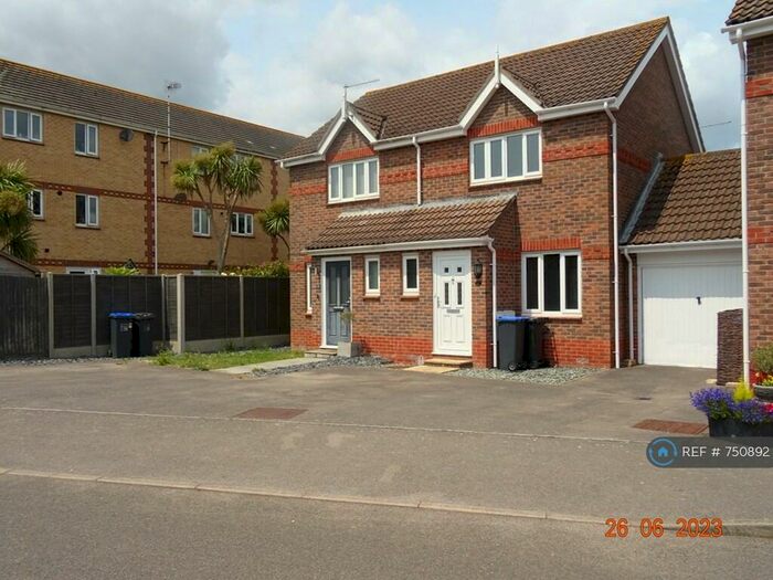 2 Bedroom End Of Terrace House To Rent In Essenhigh Drive, Worthing, BN13