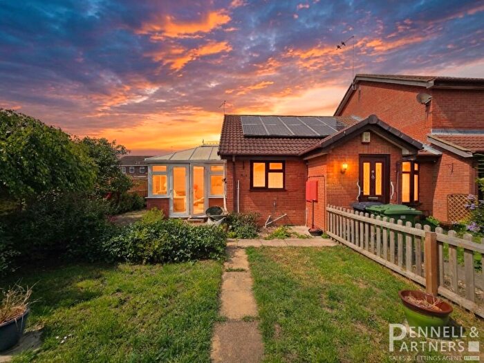 2 Bedroom Bungalow For Sale In Uldale Way, Peterborough, PE4