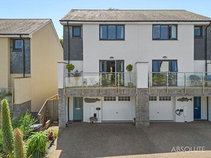 3 Bedroom Property For Sale In Sharkham Drive, Brixham, TQ5