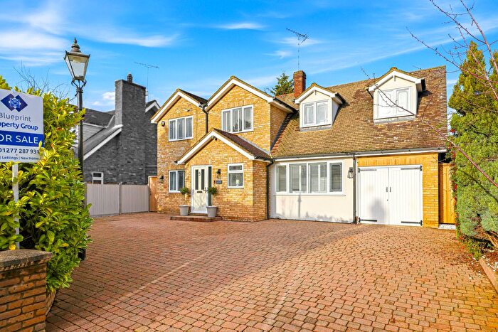 5 Bedroom Detached House For Sale In Brook Road, Brentwood, CM14