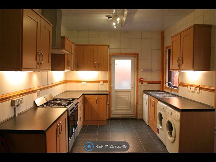 5 Bedroom Semi-Detached House To Rent In Lothian Rd, Middlesbrough, TS1