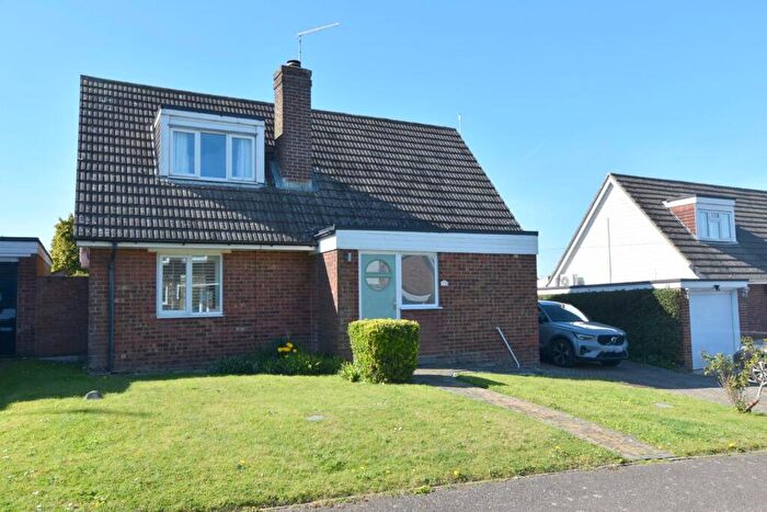 3 Bedroom Chalet For Sale In Honeywood Close, Lympne, Hythe, CT21