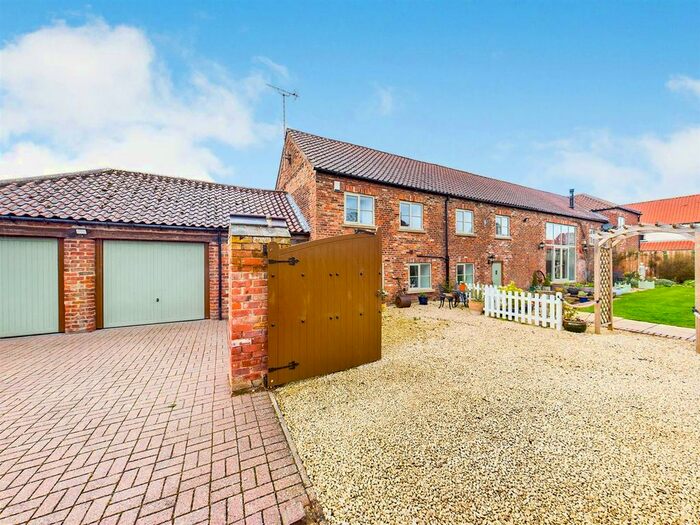 4 Bedroom Detached House For Sale In Pulham Lane, Wetwang, Driffield, YO25