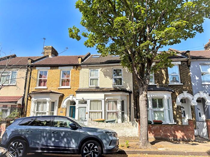 5 Bedroom Terraced House For Sale In Holbrook Road, Stratford, London, E15