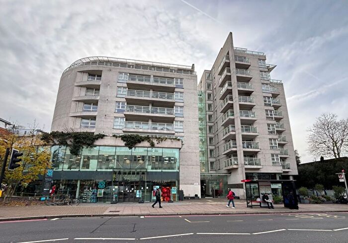 2 Bedroom Flat For Sale In Flat, Upper Richmond Road, East Putney, London, SW15