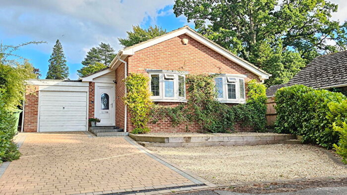 4 Bedroom Detached Bungalow For Sale In Apple Tree Close, Newbury, RG14
