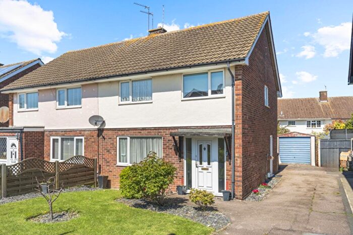 3 Bedroom Semi-Detached House For Sale In Sakins Croft, Harlow, Essex, CM18