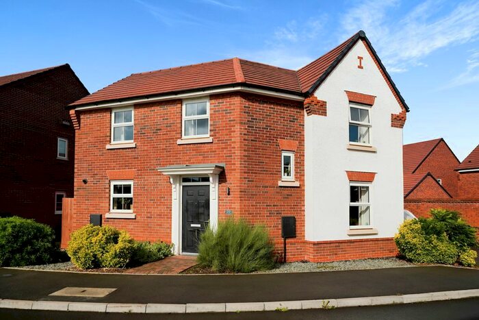 3 Bedroom Detached House For Sale In Cedar Walk, Offenham, Evesham, Worcestershire, WR11