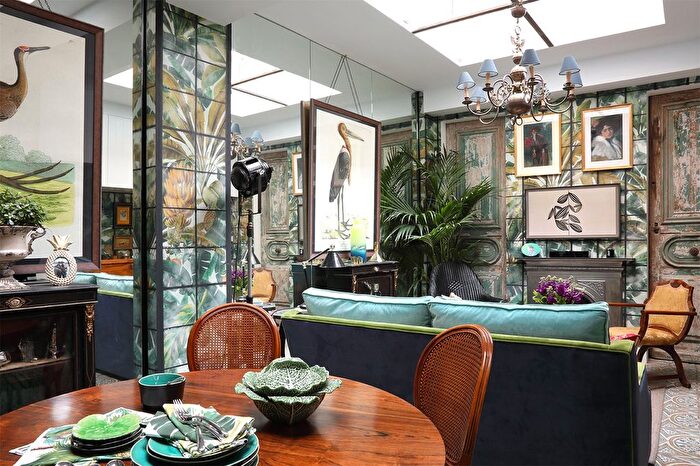 2 Bedroom Flat For Sale In Woburn Place, London, WC1H