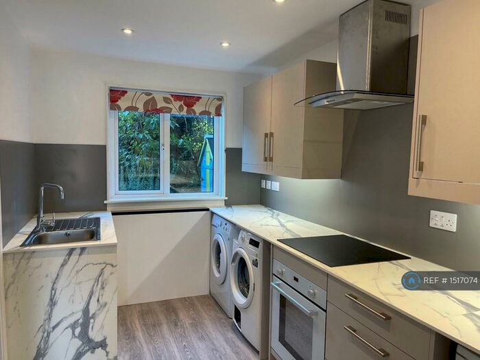 3 Bedroom Terraced House To Rent In Watling Road, Kenilworth, CV8