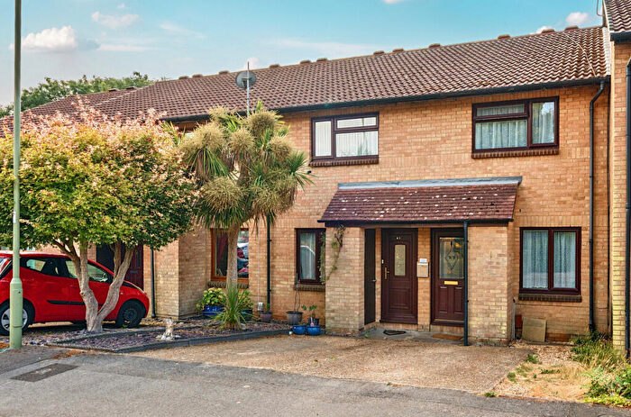 2 Bedroom Terraced House For Sale In Gatcombe, Netley Abbey, SO31