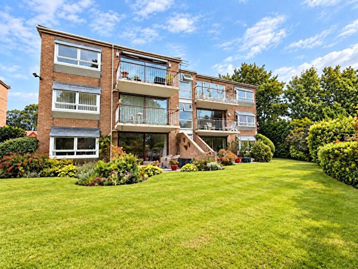 2 Bedroom Apartment For Sale In Vyner Close, Prenton, Merseyside, CH43