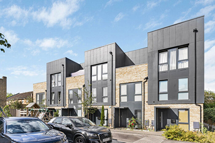 3 Bedroom Terraced House For Sale In South End, Croydon, CR0