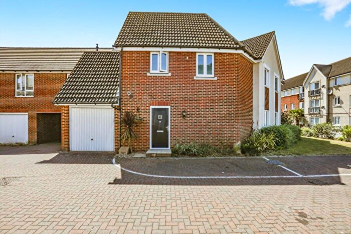 3 Bedroom Semi-Detached House For Sale In Titan Court, Ipswich, IP1