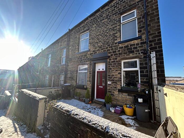 3 Bedroom End Of Terrace House For Sale In Charles Street, Sowerby Bridge, HX6