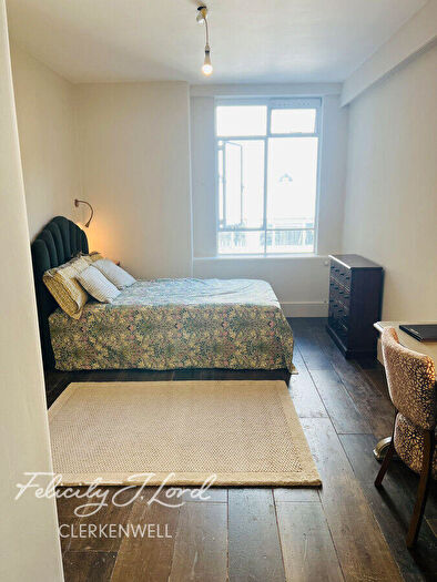 1 Bedroom Apartment To Rent In Charterhouse Square, London, EC1M