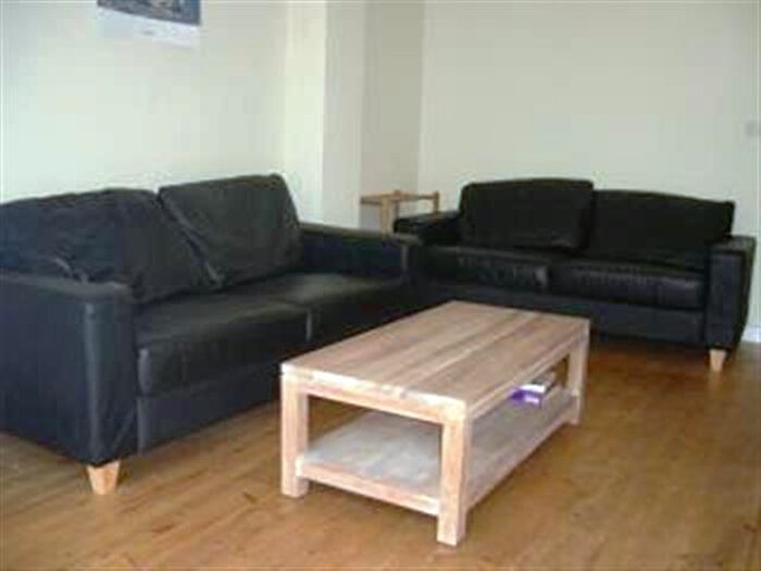 4 Bedroom House To Rent In Berkeley Close, Polygon, SO15