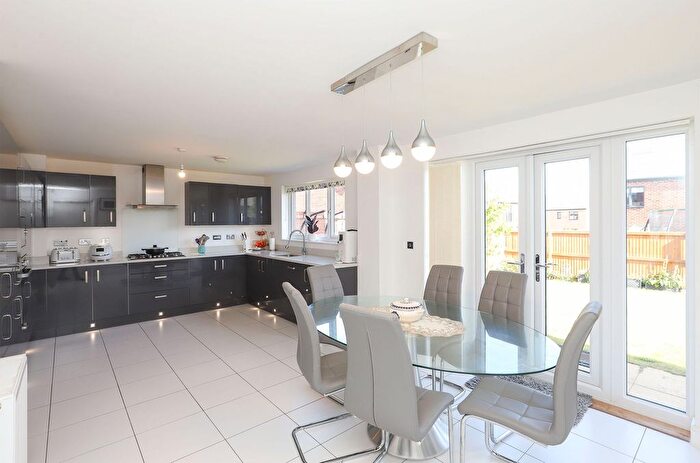 4 Bedroom Detached House For Sale In Eyam Way, Waverley, S60