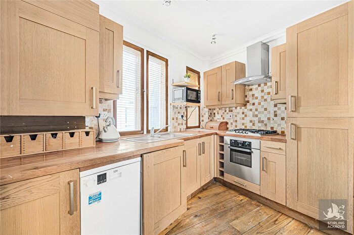 3 Bedroom Flat To Rent In Cockspur Street, London, SW1Y