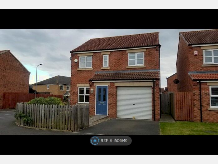 3 Bedroom Detached House To Rent In The Ridings, Middlesbrough, TS4