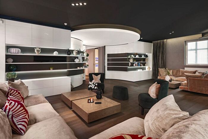 4 Bedroom Flat To Rent In North Row, London, W1K