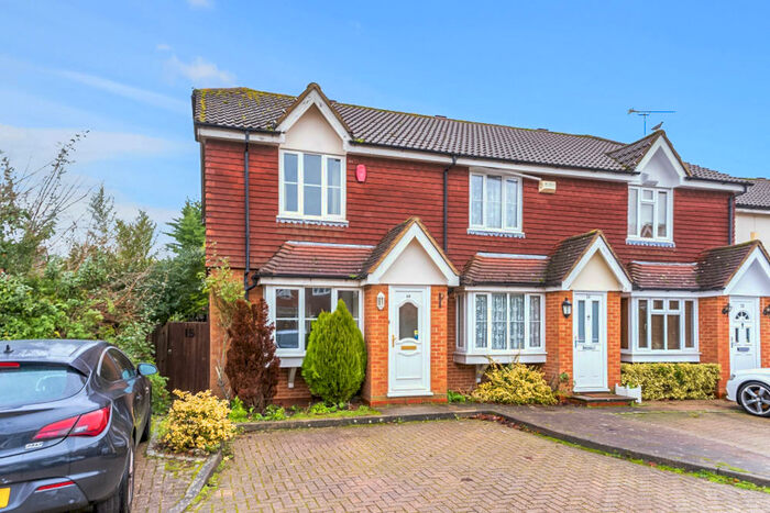 2 Bedroom End Of Terrace House To Rent In Courtens Mews, Stanmore, HA7