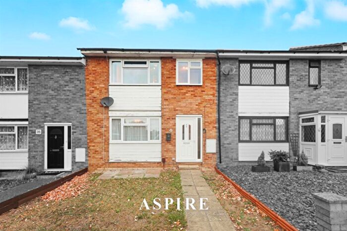 3 Bedroom Terraced House For Sale In **Rear Parking** Thors Oak, Stanford-Le-Hope, SS17