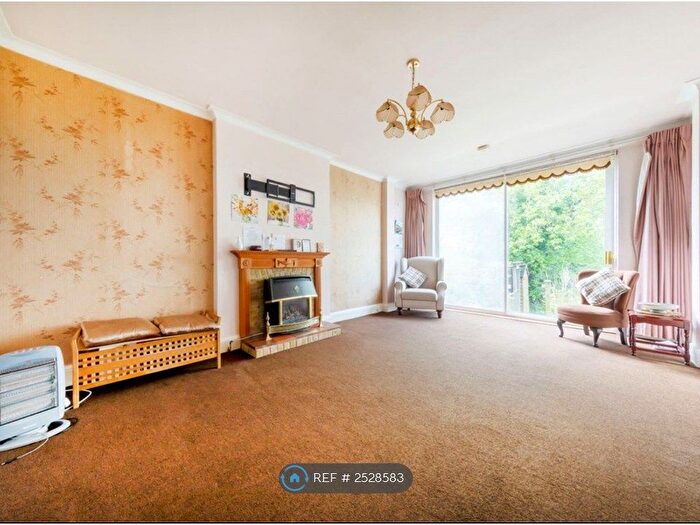 5 Bedroom Detached House To Rent In Village Way, Beckenham, BR3