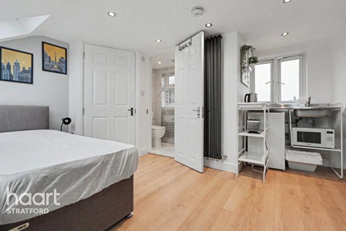 1 Bedroom Terraced House To Rent In Harpenden Road, London, E12