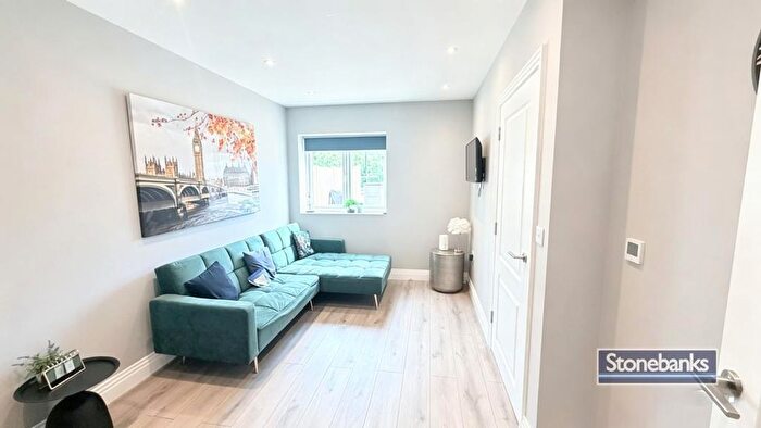 3 Bedroom Terraced House To Rent In Bath Road, Harmondsworth, UB7