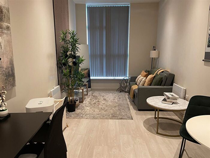 1 Bedroom Flat To Rent In Hartley House, Hartley Hill, LS2