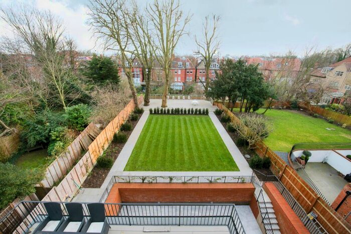 2 Bedroom Flat To Rent In Lyndhurst Road, Hampstead, NW3