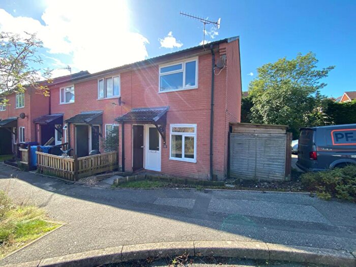 2 Bedroom House To Rent In Hooke Close, Canford Heath, BH17